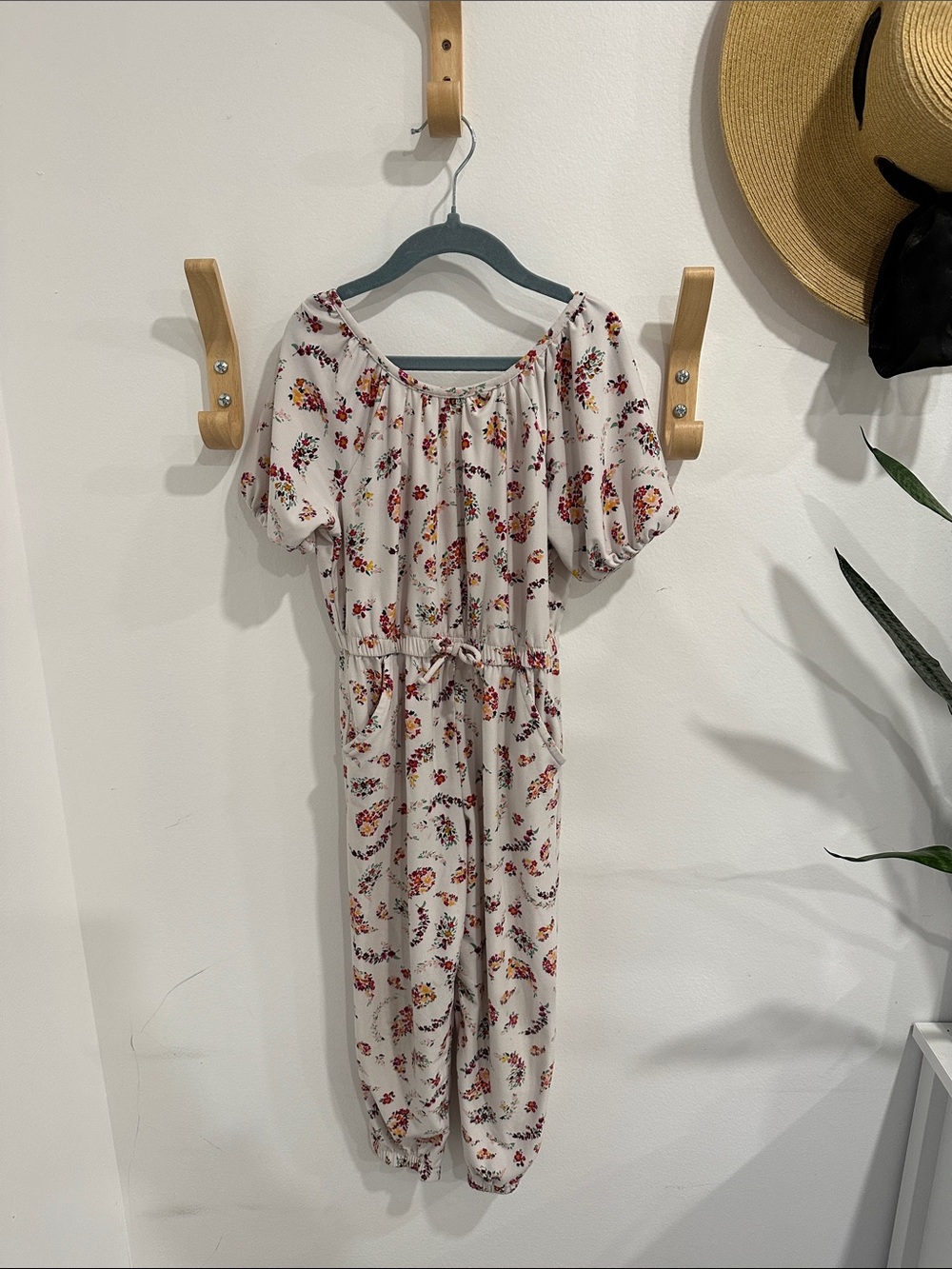 Girls Floral Cinched Waist Puff Sleeve Jumpsuit - Cream with Floral bursts